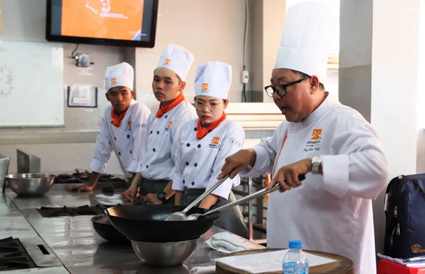 New88044 nạp rút nhanh chóng chỉ dẫn các thao tác với chảo gang