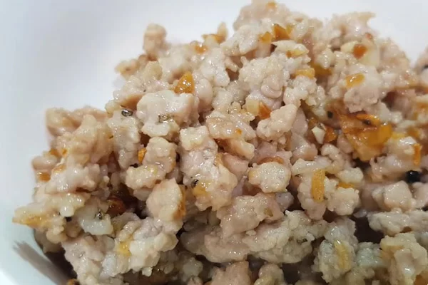 Xào thịt chín