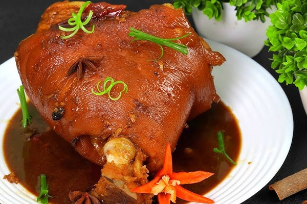 cách làm món chân giò hầm thuốc bắc