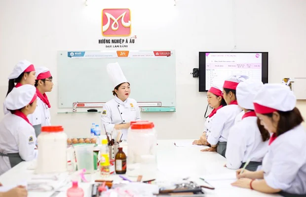 Buổi học bắt đầu bằng bài giảng
