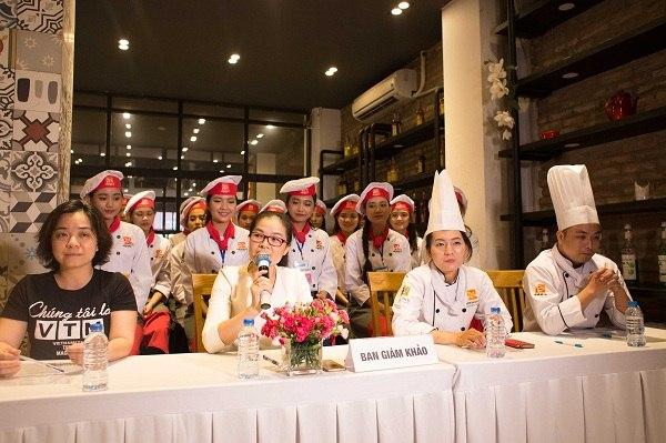giám khảo chấm điểm miss áo dài New888 link new888 new88