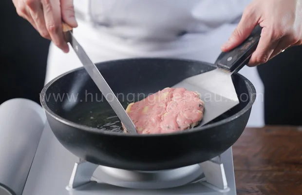 Làm nhân thịt