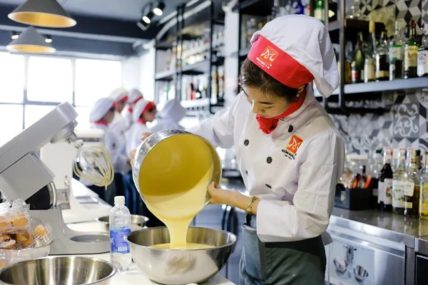 nhiều bạn trẻ chọn học nghề