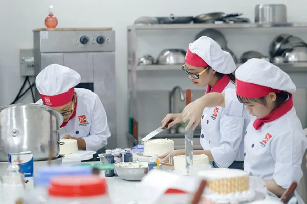 những lớp bánh kem cơ bản những lớp bánh kem cơ bản