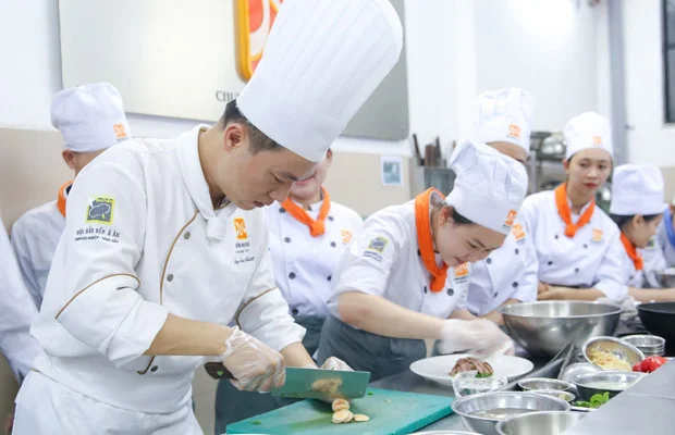 Nghiệp vụ New8883 cá cược thể thao, casino trực tuyến, tài xỉu