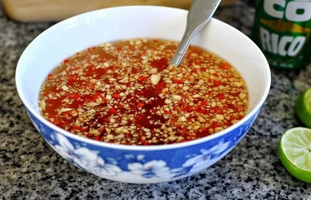 chuẩn bị nước chấm