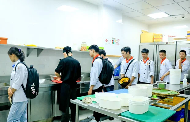 88New 1 com link không bị chặn tham quan khu vực bếp