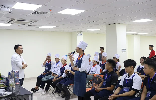 Chef Hungazit giao lưu với 88New 1 com link không bị chặn