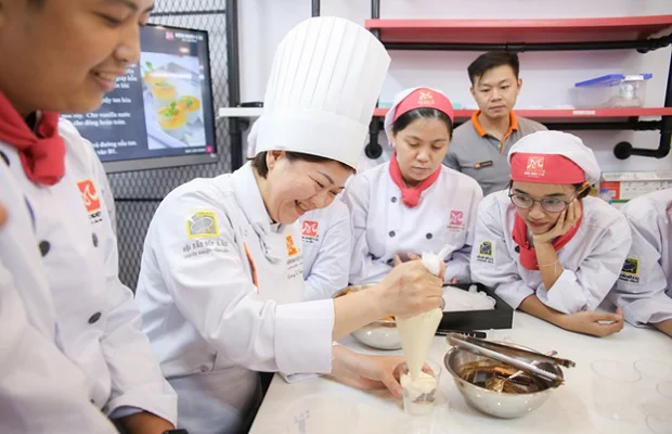 Cô Thanh Thảo hướng dẫn khách tham gia New888 link new888 new88