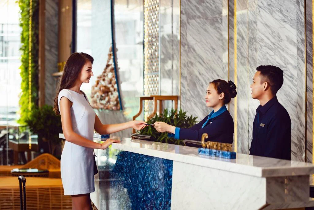 lộ trình thăng tiến của lễ tân khách sạn