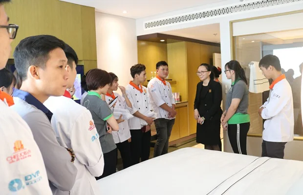 88New 1 com link không bị chặn thích thú tham quan khu vực buồng phòng
