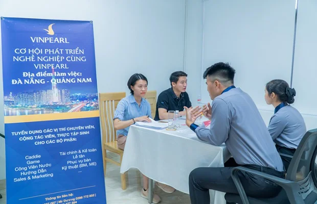 Ứng viên tham gia phỏng vấn cùng Vinpearl