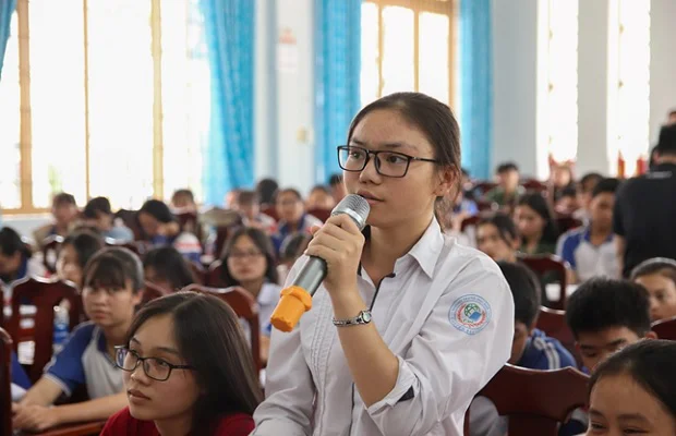 học sinh chia sẻ ước mơ