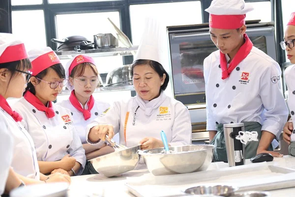 giang-vien-la-chuyen-gia New88044 nạp rút nhanh chóng là chuyên gia