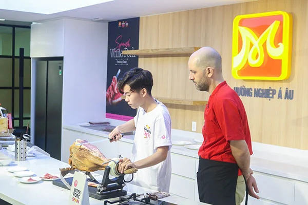 88New 1 com link không bị chặn thực hành cắt đùi heo muối