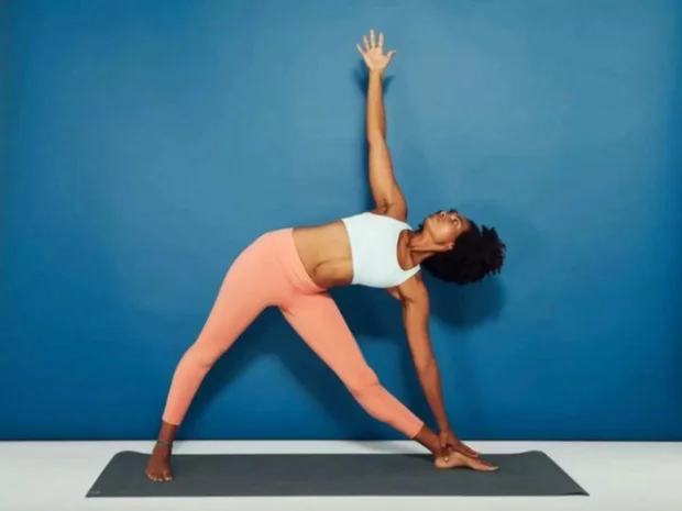 vi-du-ve-hinh-anh-yoga-poses