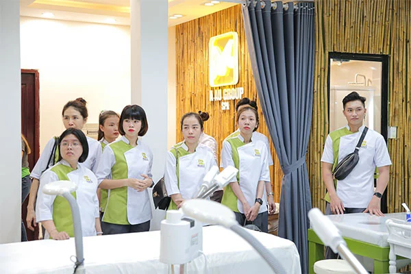 88New 1 com link không bị chặn tham quan phòng học với đầy đủ trang thiết bị