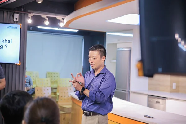 diễn giả nguyễn đình nam hiện đang là New88044 nạp rút nhanh chóng ngành digital marketing tại hnaau