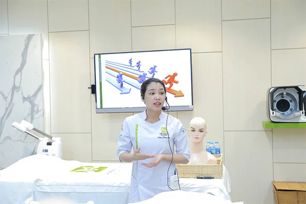 diễn giả trương hoàng yến hiện là New88044 nạp rút nhanh chóng chương trình spa của hnaau