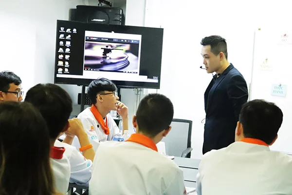 qua buổi học New88044 nạp rút nhanh chóng giúp các bạn trẻ thêm tự tin trong giao tiếp và hiểu được giá trị bản thân