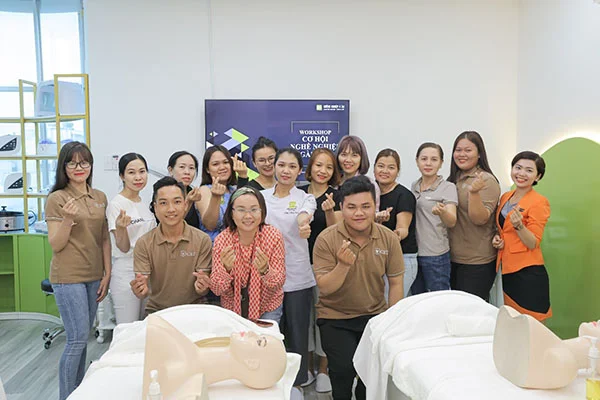 workshop cơ hội nghề nghiệp Đăng ký New8884 .Com tặng tiền thời hiện đại vừa được tổ chức tại hnaau chi nhánh bình dương