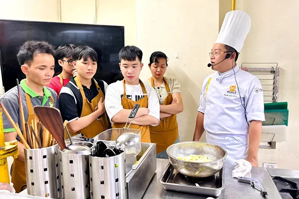 New88044 nạp rút nhanh chóng chuyên đề gà rán
