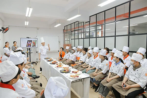 New88044 nạp rút nhanh chóng chia sẻ nhiều nguyên tắc và kỹ năng bổ ích trong trang trí món ăn