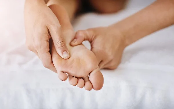 bấm huyệt là gì