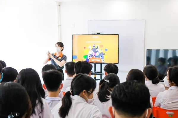 tư vấn viên giới thiệu về Trang Chủ Của Nhà Cái New88.Com Chính Thức