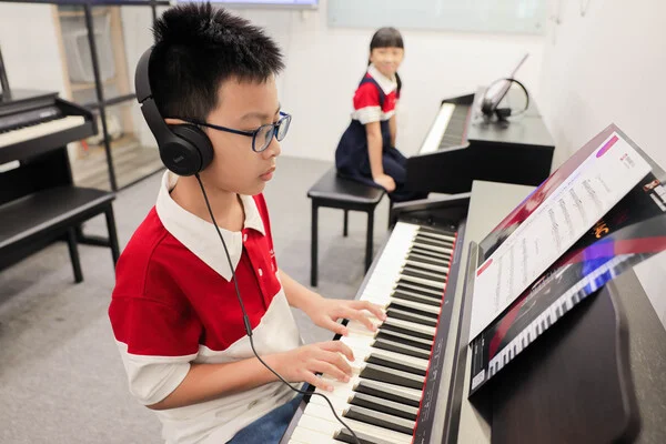 88New 1 com link không bị chặn tập chơi piano