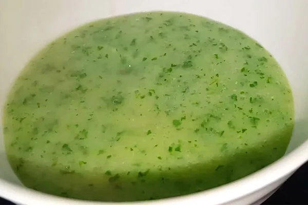 Cháo thịt gà và cải ngồng