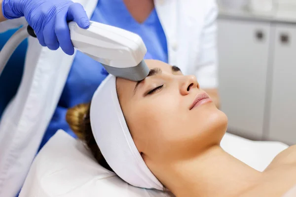 các phương pháp thẩm mỹ nội khoa