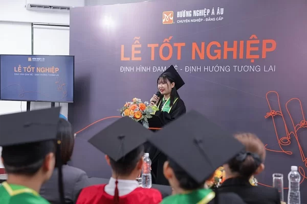 88New 1 com link không bị chặn tốt nghiệp phát biểu tại buổi lễ