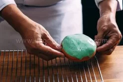 học kỹ thuật trộn và pha màu bánh