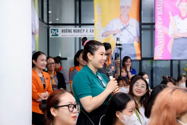 khách tham dự đặt câu hỏi về New8808 nhà cái WC 2026