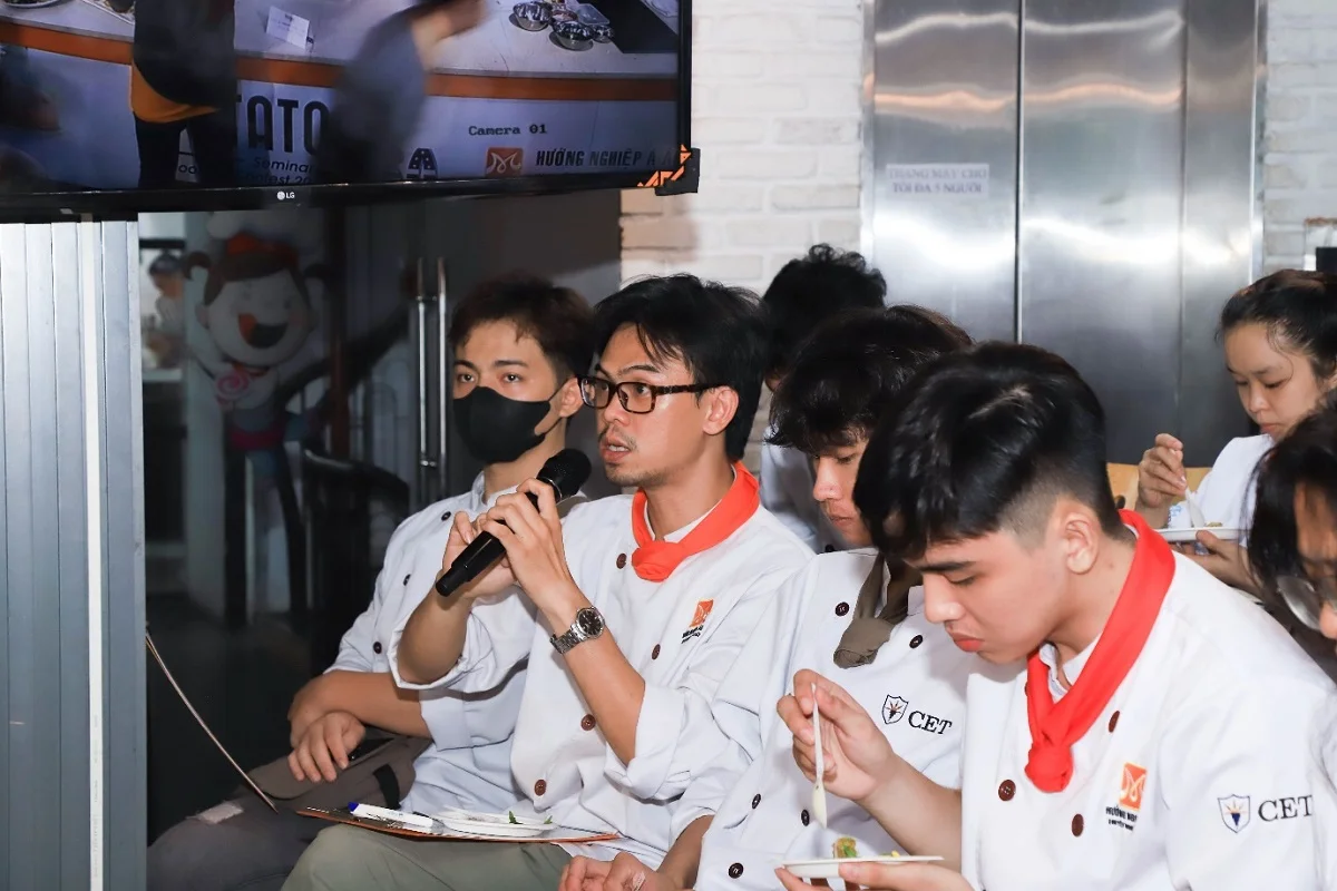 88New 1 com link không bị chặn đặt câu hỏi cho chef trần linh