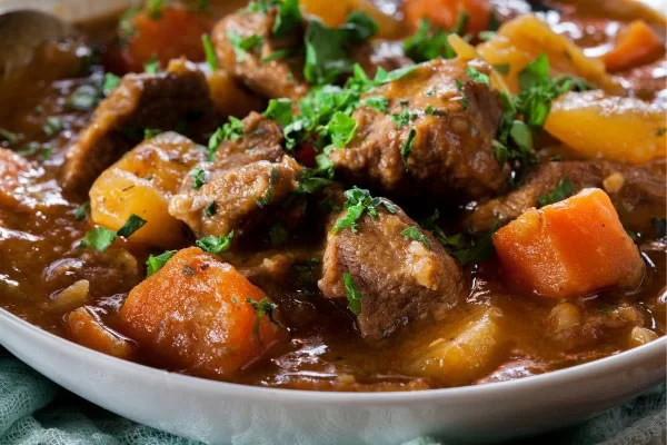 Bò hầm rau củ kiểu Pháp