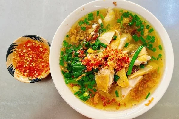 hủ tiếu gà