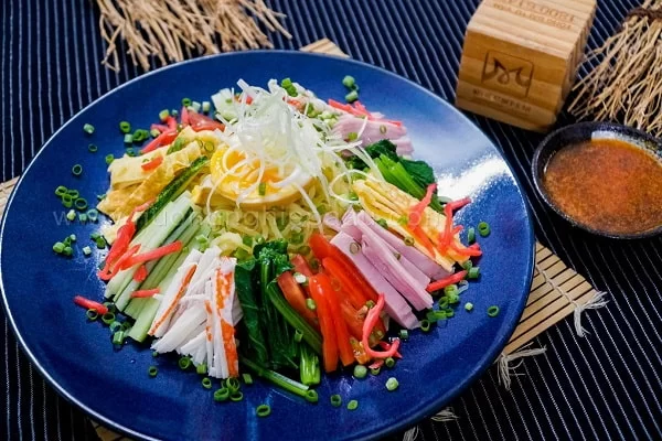 lớp mì ramen