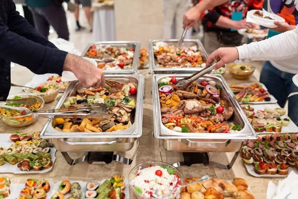 Chi phí mở quán buffet bình dân