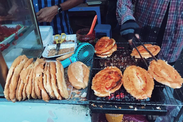 Bí quyết New888live.com trang chủ bánh mì nướng muối ớt