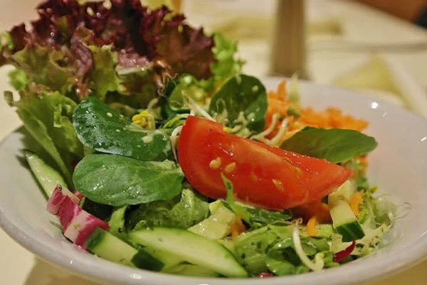 Salad Trộn Dầu Giấm Kết Hợp Xốt Mayonnaise