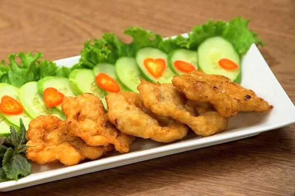 Chả Mực Chiên Chấm Nước Mắm