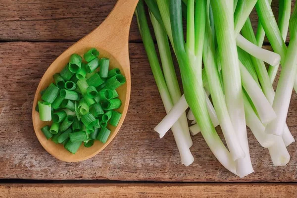 Giá Trị Dinh Dưỡng Của Hành Lá
