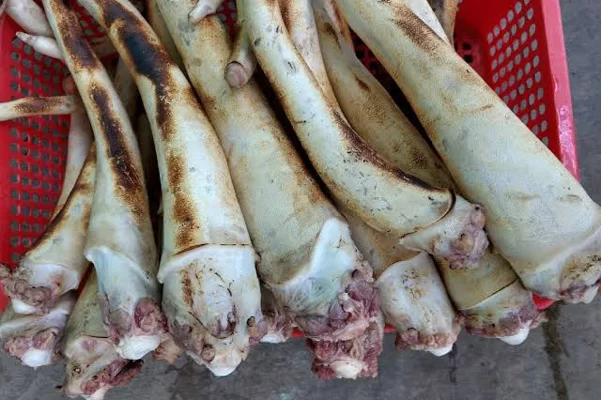 Cách Sơ Chế Đuôi Bò Không Bị Hôi