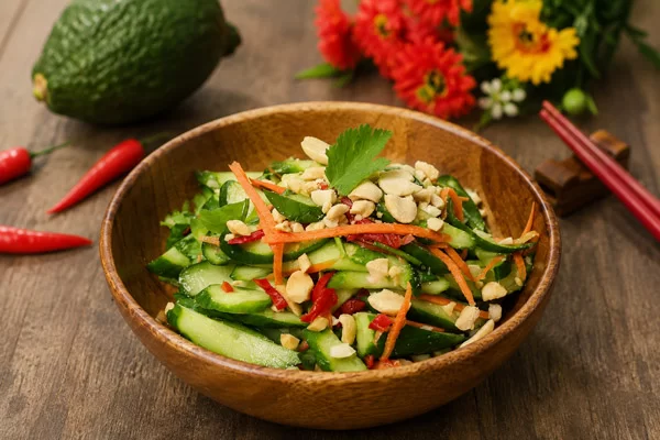 Nộm dưa chuột ăn kèm món gì ngon?